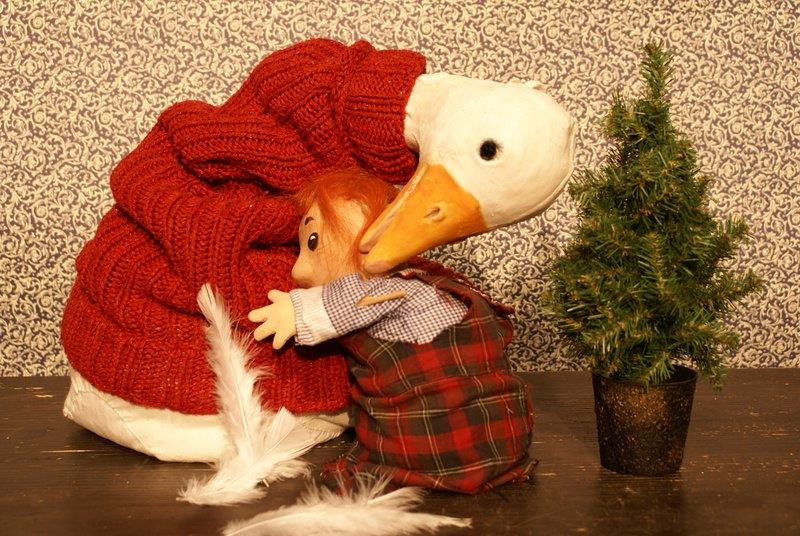 auguste - Figurentheater Eigentlich: Weihnachtsgans Auguste